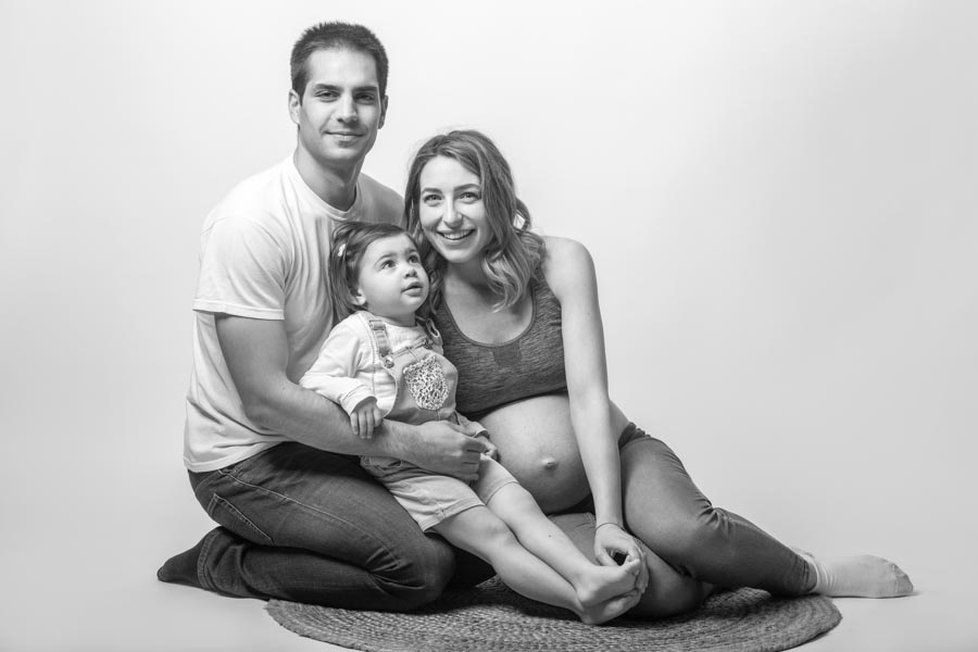 servizio fotografico di gravidanza con famiglia